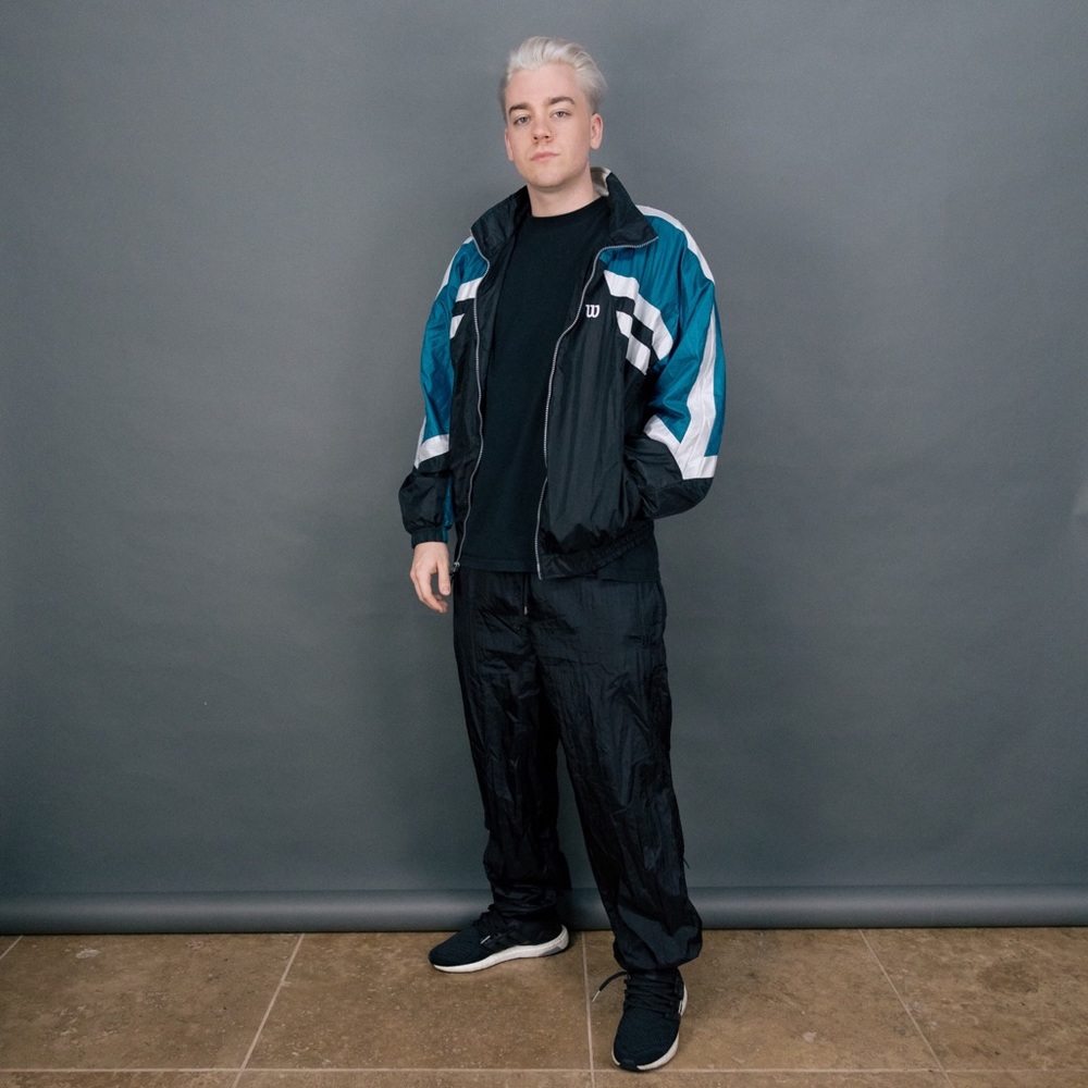 vintage blue white black Wilson windbreaker suit🎭